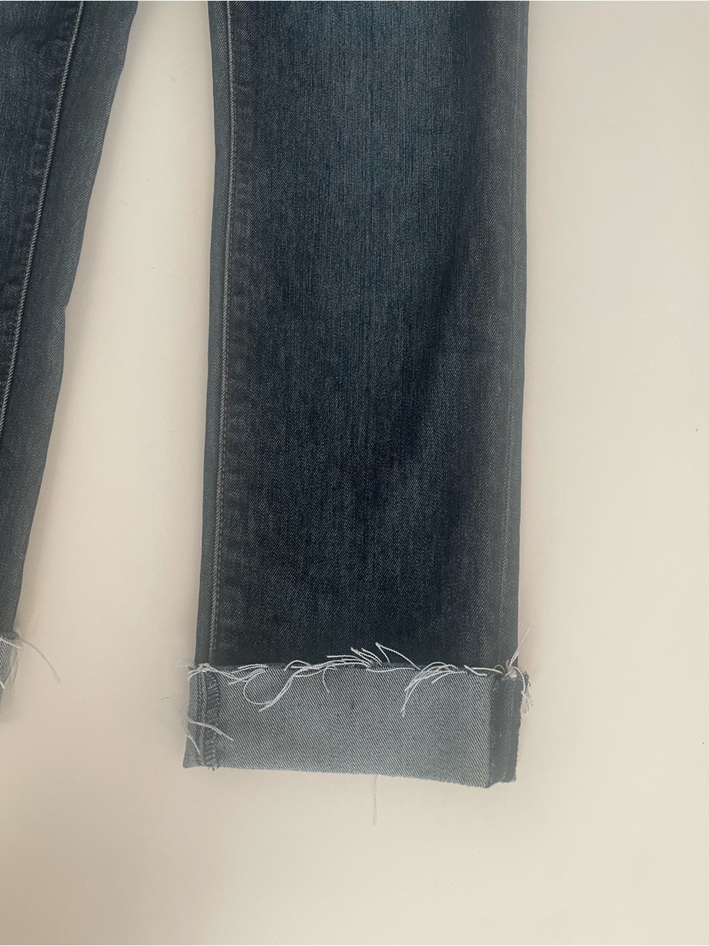 DKNY Jeans Dark Wash Cropped Straight Leg Raw Hem Jeans Size 4 - Picture 3 of 10